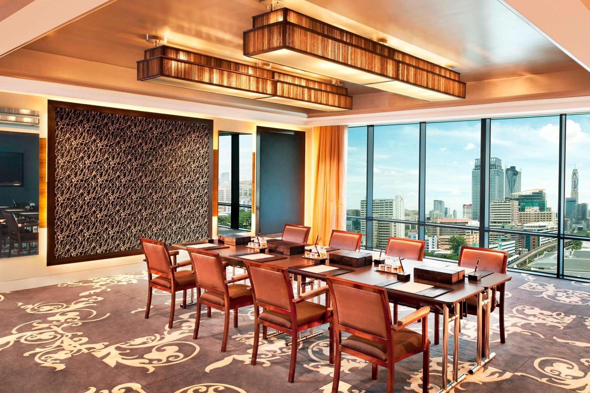 The St. Regis Bangkok Hotel Екстериор снимка