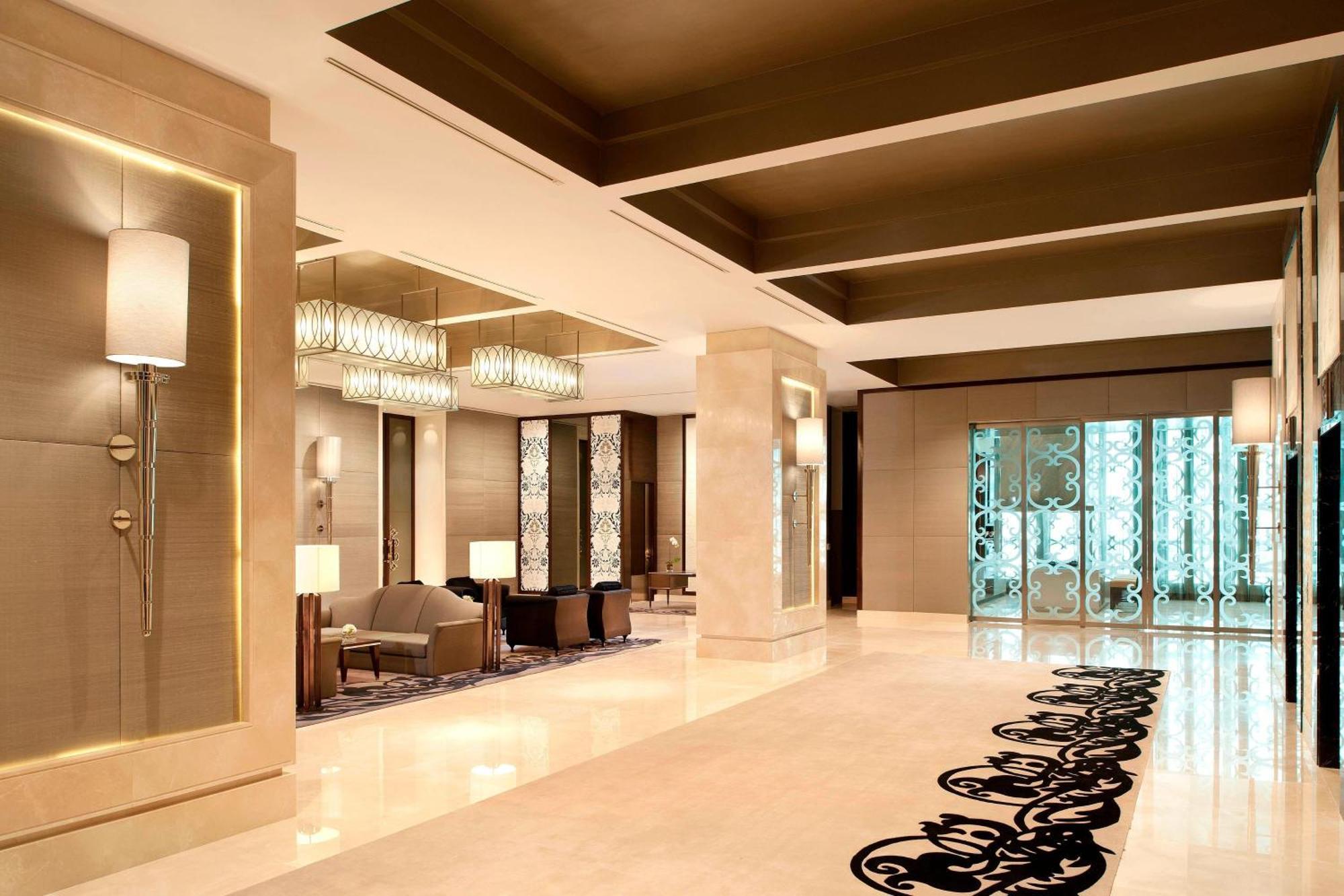 The St. Regis Bangkok Hotel Екстериор снимка