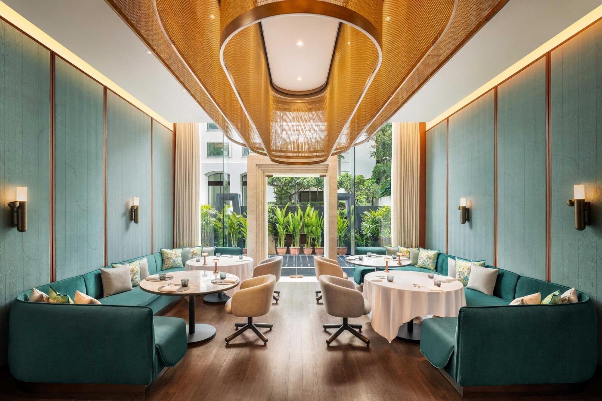 The St. Regis Bangkok Hotel Екстериор снимка